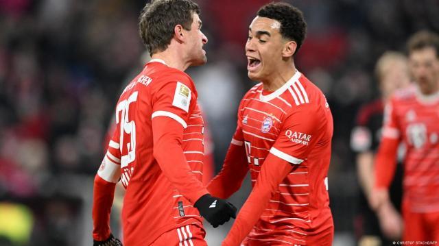 官网-拜仁主场3球轻松取胜 德甲榜首大战半场出结果