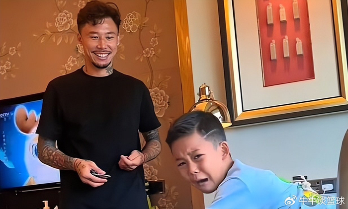 意外！他是大连英博引进谢鹏飞失败的替身，却在首秀中进球爆发|上海海港|夏窗|冯劲|刘祝润|中超_新浪体育_新浪新闻
