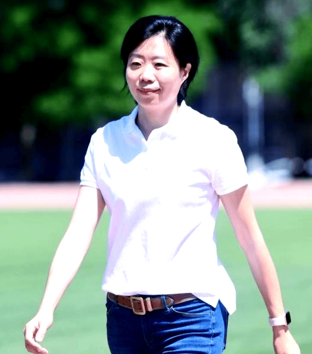 多样化赛事频道-女排传奇张越红：制造最经典一扣，退役后官至副厅级，婚姻美满幸福|葛勇|排球|体育局|雅典奥运会|中国女排_新浪体育_新浪新闻