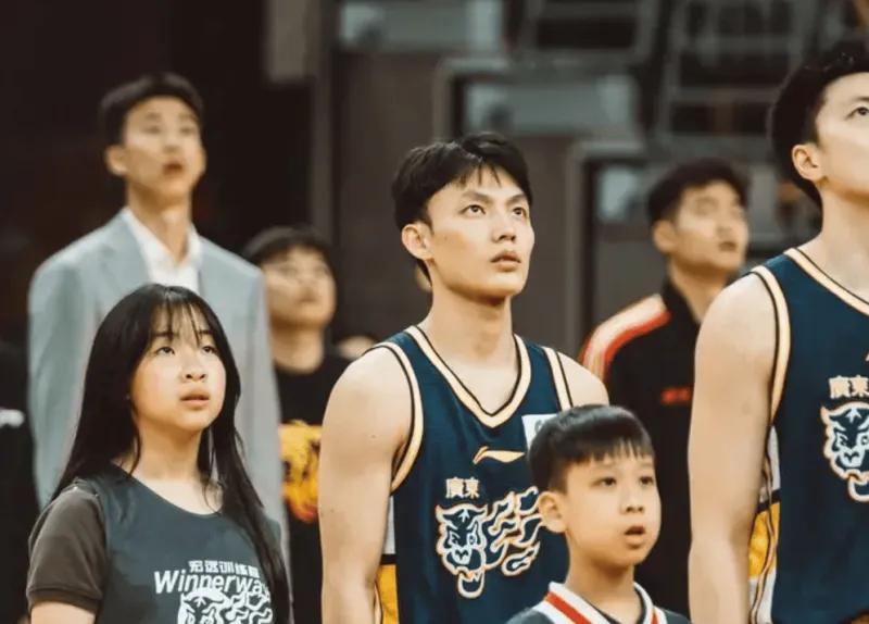 实时更新-胡明轩徐杰低迷原因出炉！杜锋亲承身体状态不好，要尽快调整了！