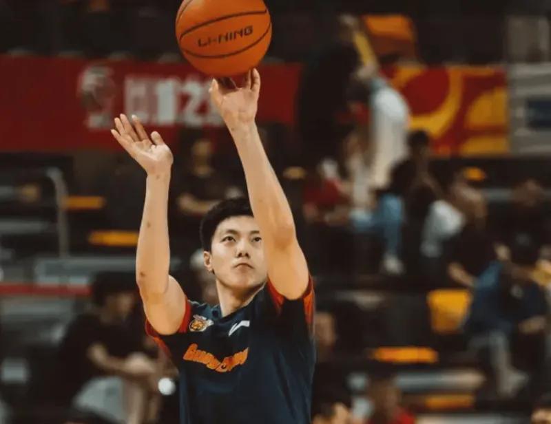 实时更新-胡明轩徐杰低迷原因出炉！杜锋亲承身体状态不好，要尽快调整了！